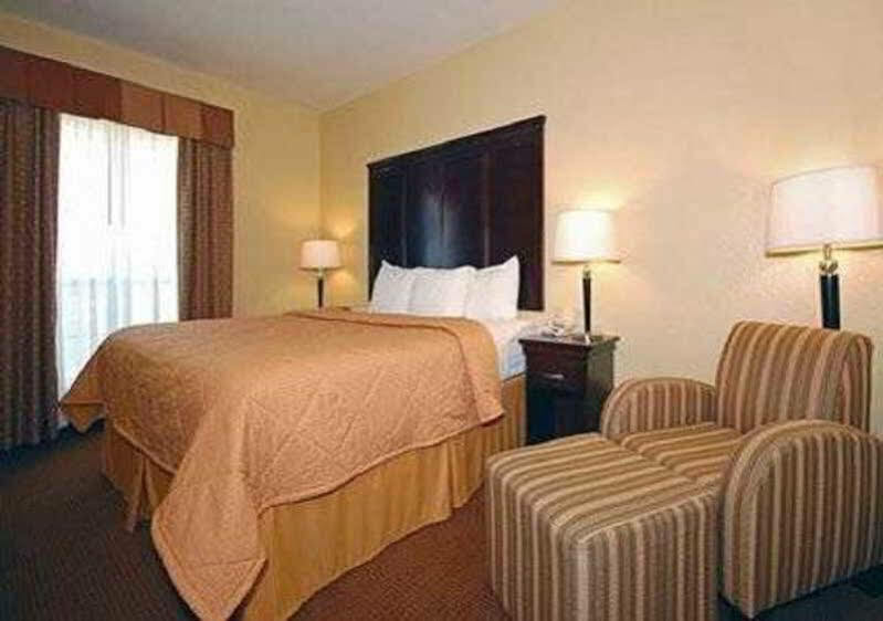 Spark By Hilton San Antonio Near Seaworld Exteriör bild